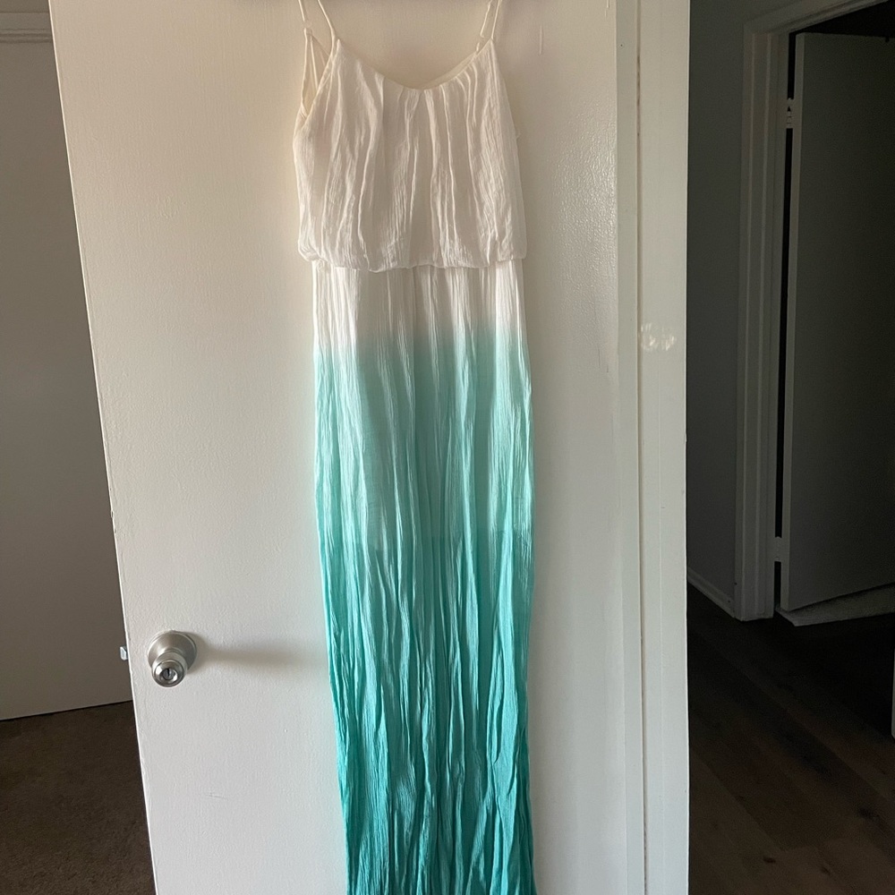 Long maxi peach dress size small white fade green